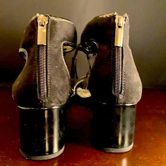 Bandolino black zipper back block heels - Picture 3 of 5